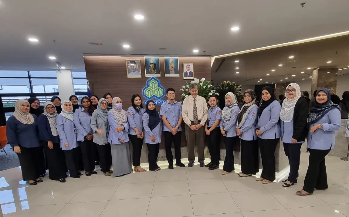 Academy Adelphi training programme